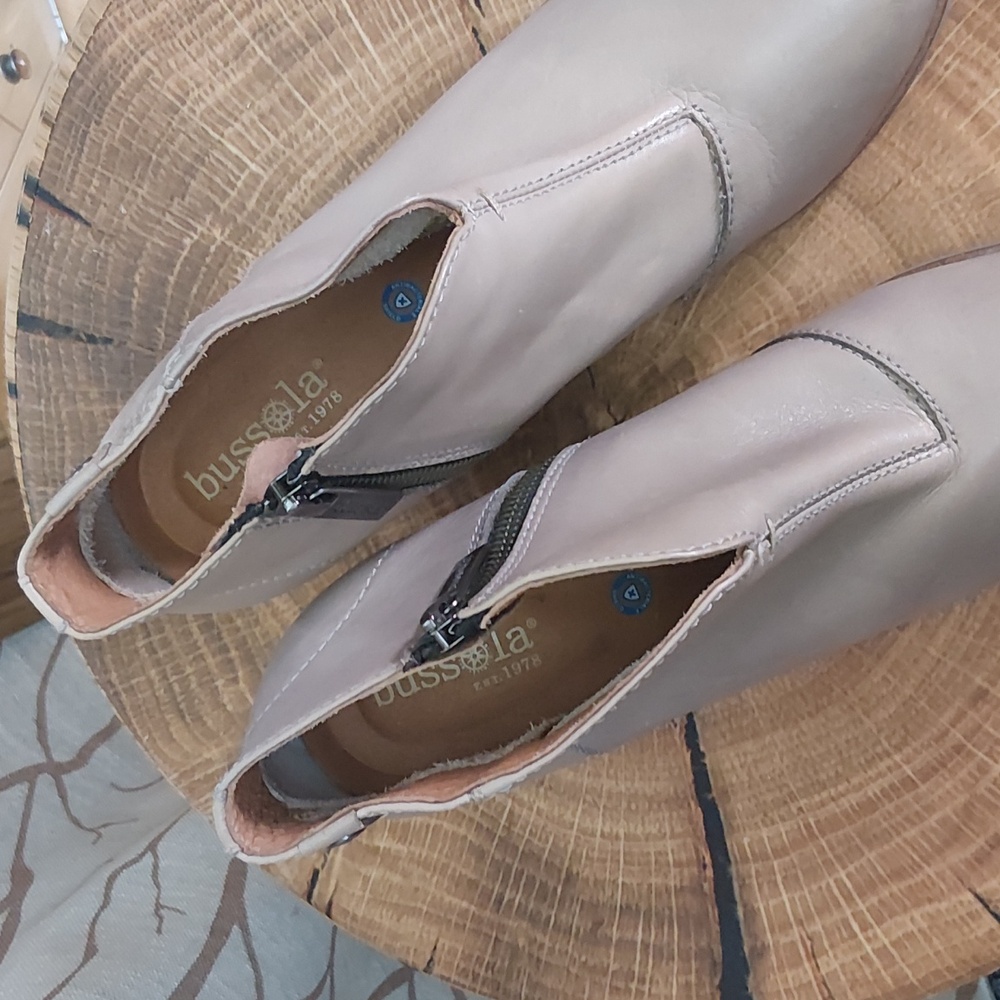 Bussola Light Gray Ankle Boots - Picture 3 of 8